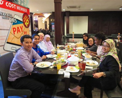 Jakarta 2014 Eating with the Sekretariat Negara friends